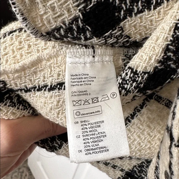 H&M Oversized Lightweight Plaid Button-Up Shirt Jacket -Shacket  - Size 2/Small - Picture 8 of 8